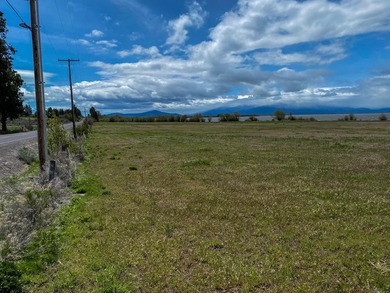 Spectacular view of Agency Lake and the Cascade mountains from - photo 4
