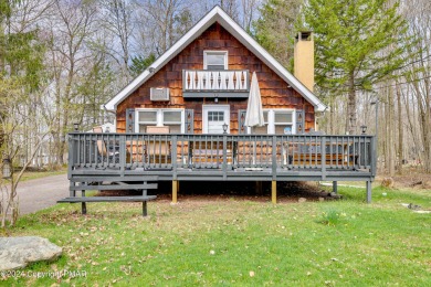 Arrowhead Lake Home For Sale in Pocono Lake Pennsylvania