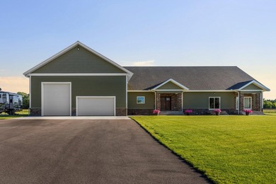 SO MUCH HOME FOR THE MONEY! Priced well below appraisal. This - photo 3