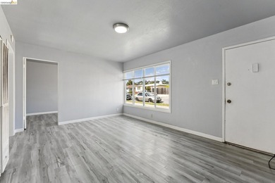 Exceptional duplex opportunity in Richmond offering the perfect - photo 4