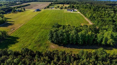 SO MUCH HOME FOR THE MONEY! Priced well below appraisal. This - photo 4