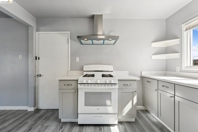 Exceptional duplex opportunity in Richmond offering the perfect - photo 10