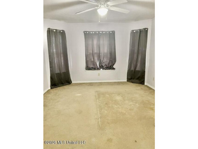 Welcome home to convenient and desirable Pine Ridge subdivision - photo 15