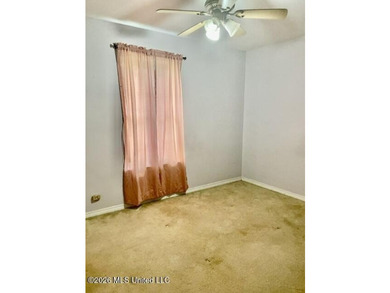 Welcome home to convenient and desirable Pine Ridge subdivision - photo 18