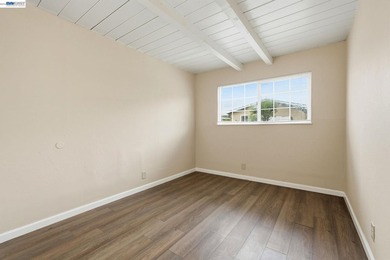 Charming starter bungalow in the heart of San Pablo Proper! This - photo 19