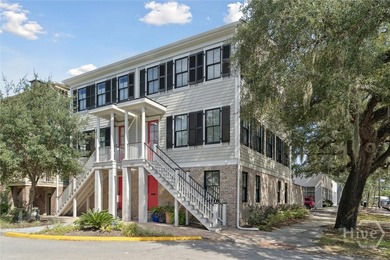 This low-maintenance home is a refreshing contrast to the high - photo 1
