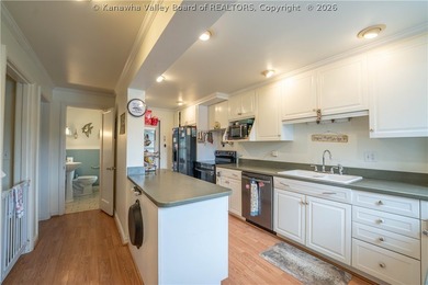 **GREAT DEAL! PRICED BELOW RECENT APPRAISAL** Welcome to this - photo 18