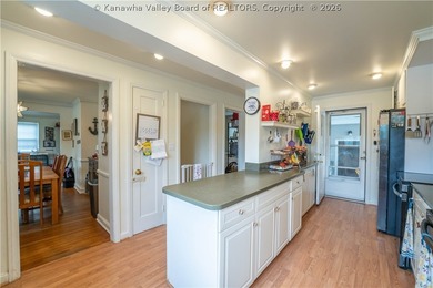 **GREAT DEAL! PRICED BELOW RECENT APPRAISAL** Welcome to this - photo 20