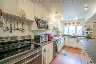 **GREAT DEAL! PRICED BELOW RECENT APPRAISAL** Welcome to this - photo 23