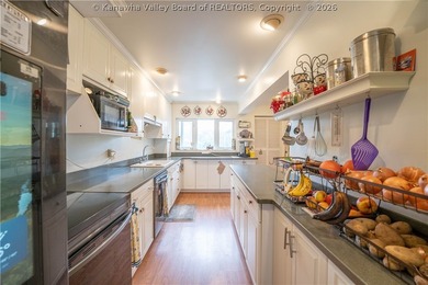 **GREAT DEAL! PRICED BELOW RECENT APPRAISAL** Welcome to this - photo 26