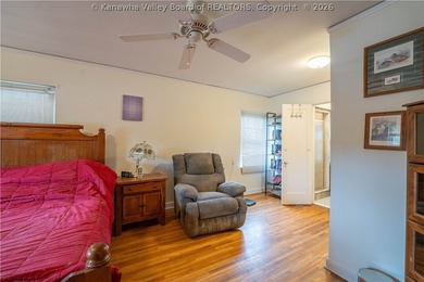**GREAT DEAL! PRICED BELOW RECENT APPRAISAL** Welcome to this - photo 33