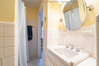 **GREAT DEAL! PRICED BELOW RECENT APPRAISAL** Welcome to this - photo 37