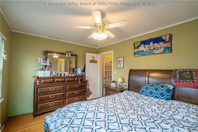 **GREAT DEAL! PRICED BELOW RECENT APPRAISAL** Welcome to this - photo 39