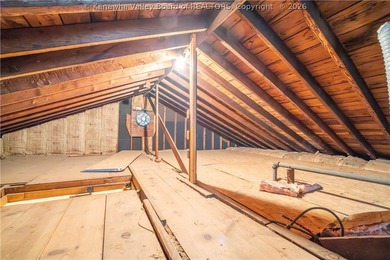 **GREAT DEAL! PRICED BELOW RECENT APPRAISAL** Welcome to this - photo 46