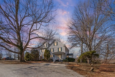 (private lake, pond, creek) Home For Sale in Pittsfield Illinois