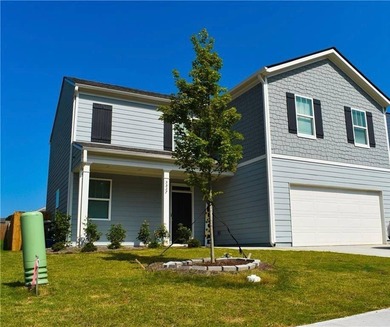 Lake Lanier Home For Sale in Oakwood Georgia