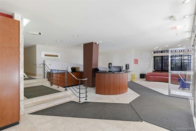 Welcome to the sought after Continental Residence and this well - photo 4