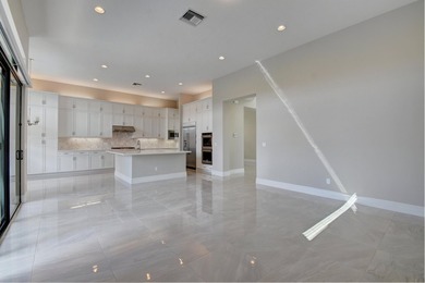 Beautiful Annabelle Model with Pool & Spa on a Spectacular - photo 10
