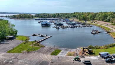 Set on a beautifully maintained 1.2 acre +/- lot, 195 Coast - photo 9
