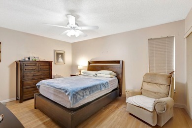 Charming 2-bedroom, 2-bathroom home located in a well-maintained - photo 17