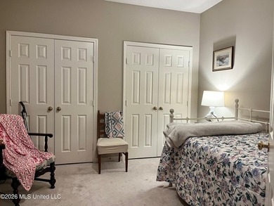 This property has so much to offer: a spacious cul-de-sac lot - photo 19