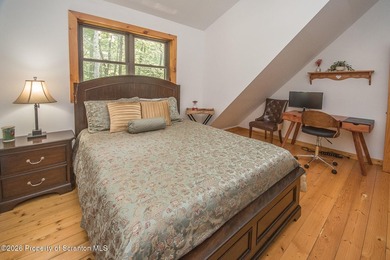 Lake Community Chalet--Pride of ownership throughout. This - photo 20