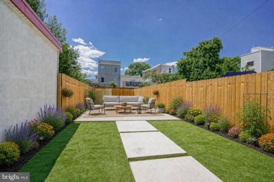 ** Ask for VIDEO TOUR ** Welcome to your thoughtfully crafted - photo 2