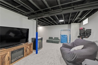 Welcome home to this beautifully maintained 4 bedroom, 2 full - photo 26