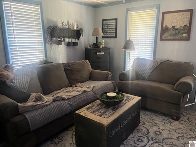 Charming 3-bedroom, 1-bath home situated on a spacious - photo 9