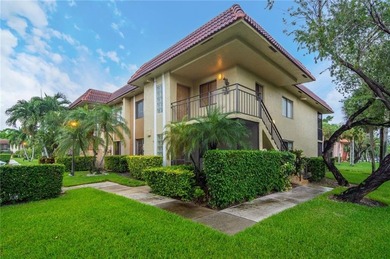 Lake Condo Active Under Contract in Weston, Florida