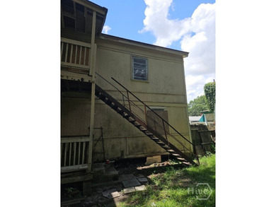 Attention investors and cash buyers! Check out this 4-bedroom - photo 4