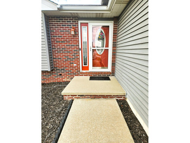 Welcome to this beautifully updated quad-level home that - photo 5