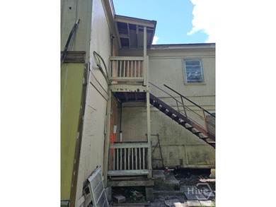 Attention investors and cash buyers! Check out this 4-bedroom - photo 5