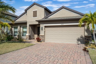 Lake Home Sale Pending in West Melbourne, Florida