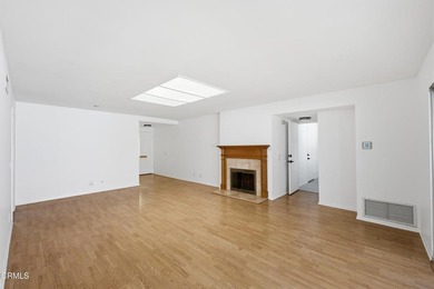 Beautiful 2-bedroom, 2-bath home located in a highly desirable - photo 7