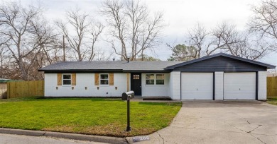 Benbrook Lake Home For Sale in Benbrook Texas