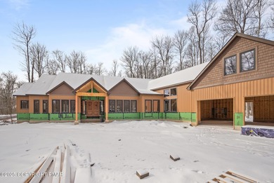 Timber Trails Lake Home For Sale in Pocono Pines Pennsylvania