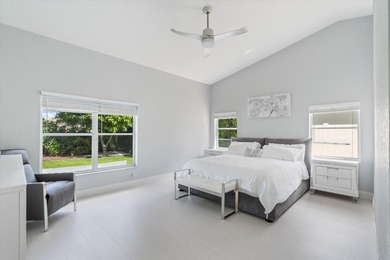 Stunning updated spacious 4 bed/2 bath pool home in gated - photo 19