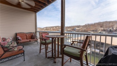 This is the total package! This beautiful 2-bedroom, 2-bath - photo 21