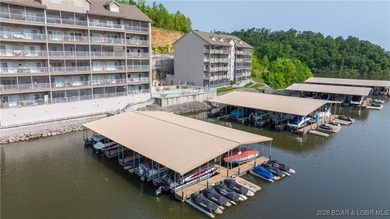 This is the total package! This beautiful 2-bedroom, 2-bath - photo 31