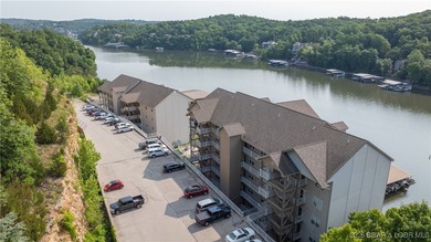 This is the total package! This beautiful 2-bedroom, 2-bath - photo 32