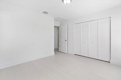 Stunning updated spacious 4 bed/2 bath pool home in gated - photo 36