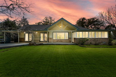 Richland Chambers Lake Home For Sale in Streetman Texas