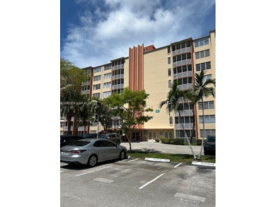 (private lake, pond, creek) Condo For Sale in Miami Florida