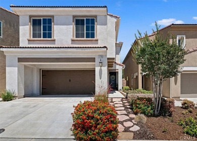 MOVE-IN READY LUXURY HOME IN CEDAR GLEN | YUCAIPA Welcome to one - photo 4
