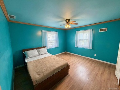 Welcome to this charming 3 bedroom, 1 bath home located in the - photo 11