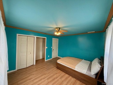 Welcome to this charming 3 bedroom, 1 bath home located in the - photo 12