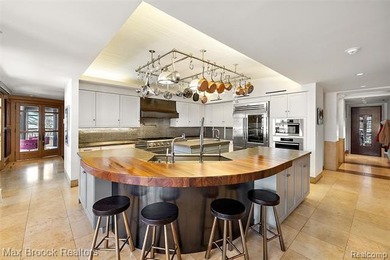 A once-in-a-lifetime opportunity to own a spectacular lakefront - photo 7