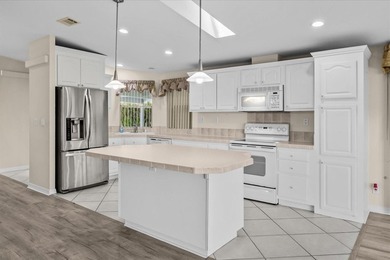 Islander II floor plan with 2 spacious bedrooms, 2 baths - photo 9