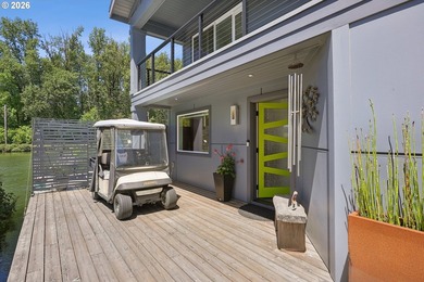 Rarely does a floating home of this caliber become available - photo 7